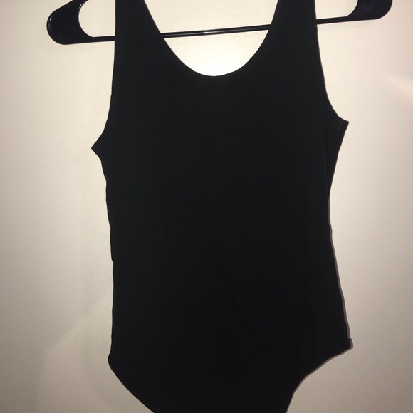Black bodysuit with a band design . - Picture 3 of 3
